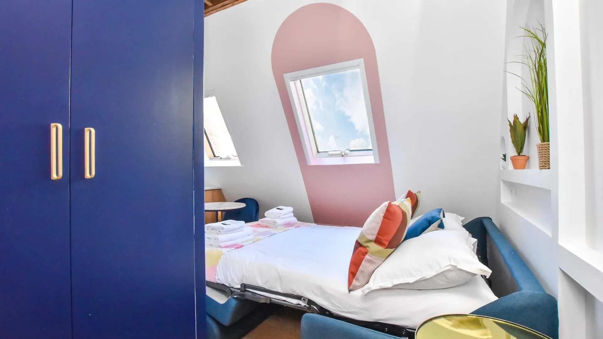 Apartment Charming Studio - 2P - Champs Elysees Paris France